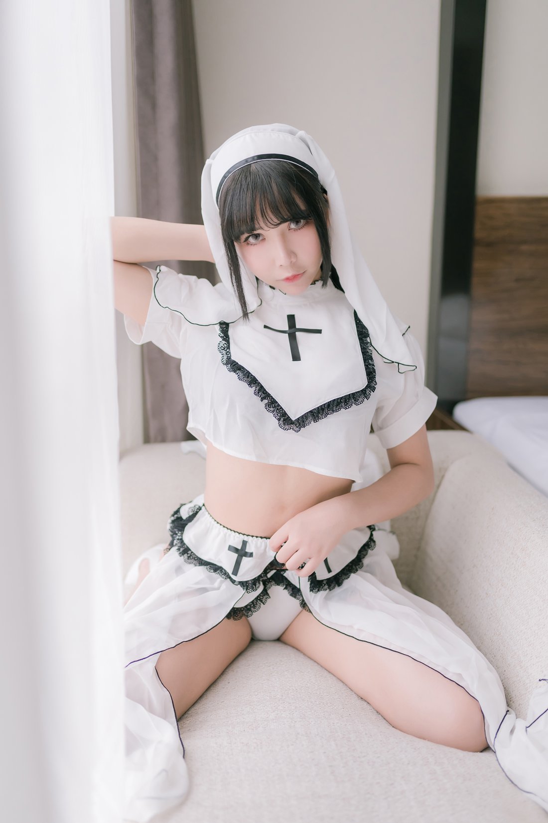 微博红人Coser@抱走莫子aa 纯白修女 在线浏览 - 速更版-艺库